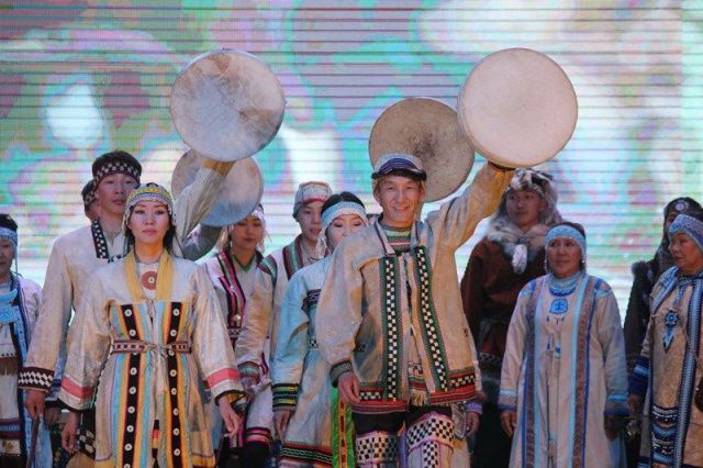 В Якутске стартовал международный фест-форум «Наследники традиций»