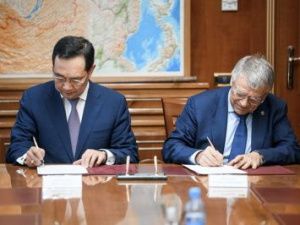 Глава Якутии Айсен Николаев и председатель СО РАН Валентин Пармон подписали соглашение о сотрудничестве