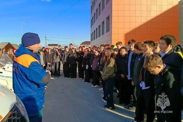 Инспекторы ГИМС провели профилактическое занятие со школьниками