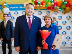 Альберт Семенов поздравил с Днём знаний учащихся городских школ и студентов