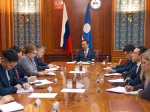 Глава Якутии распорядился усилить контроль за строительством объектов с высокой степенью готовности
