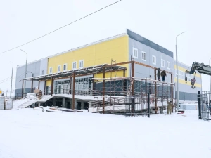 Дмитрий Садовников проверил ход строительства социальных объектов Якутска и его пригородов