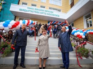 Самая большая сельская школа открылась в Якутии