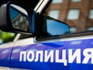 В расселенном доме в Якутске полицейские обнаружили многодетную семью 