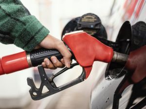 В Якутске взелетели цены на бензин