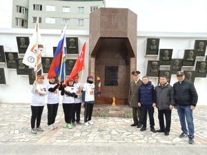 Помните! Через века, через года…