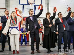 В школе № 20 Якутска открыли новый спортивный зал