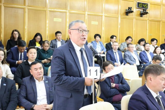 Сокращать бюджетников нельзя оставлять как есть