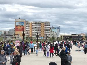 В Губинском округе провели акцию «Должны смеяться дети!» 