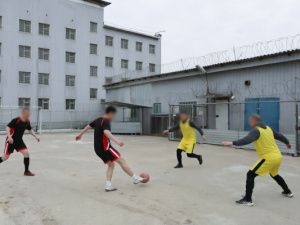 В следственном изоляторе состоялся футбольный матч