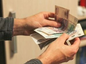 Житель Мирнинского района обокрал инвалида