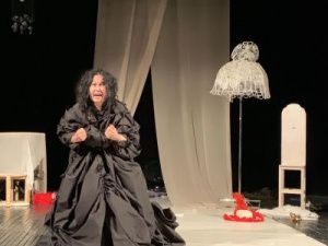 ТЮЗ представит премьеру моноспектакля «От притворства к правде или наоборот…»