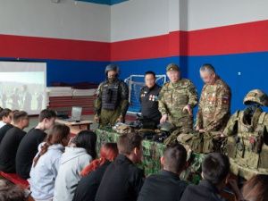 Спецназ УФСИН «Белый медведь» провел соревнования для школьников