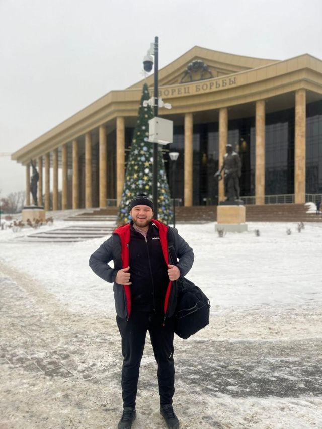 По факту обнаружения в одном из кабинетов МВД Якутии трупа мужчины Следком проводит проверку