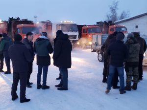 Утром 1 марта Владимир Федоров провел планерку в МУП «Жилкомсервис» по вывозу мусора