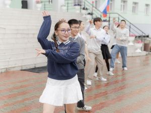 Евгений Григорьев поздравил студентов Арктического агротехнологического университета