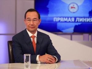 Продолжается прием вопросов на «Прямую линию» Айсена Николаева