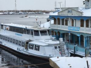 Вниманию пассажиров поезда: 21 октября трансфер пассажиров поезда через реку Лену будет выполняться на теплоходе