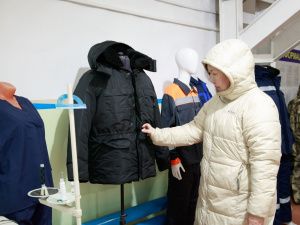 Представители торгово-промышленной палаты Республики Саха (Якутия) и предприниматели региона ознакомились с производственными возможностями исправительной колонии № 6 