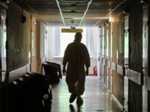 В больнице скончалась женщина, прибывшая санрейсом из Таттинского улуса после отравления антисептиком