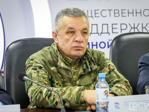 Роман Греков встретился с общественными организациями Якутии, оказывающими помощь бойцам и их семьям