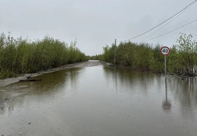 Сложнейшие погодные условия парализовали трассу Колыма