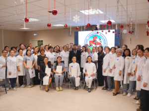 Евгений Григорьев поздравил коллектив поликлиники №3