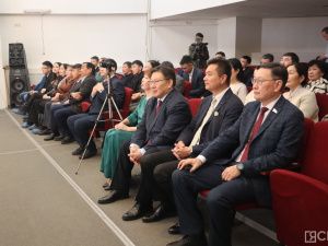 Гранты вручили одаренным и талантливым детям Якутии