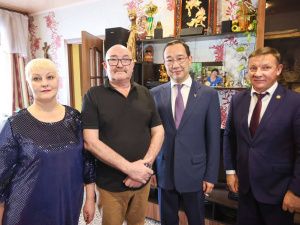 Глава Якутии посетил отца Героя Российской Федерации Игоря Юргина