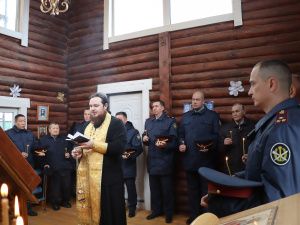 Личный состав и ветераны УФСИН почтили память сотрудников, погибших при выполнении служебных обязанностей