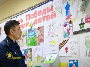 «День Победы глазами детей»: В УФСИН состоялась выставка детских патриотических рисунков 