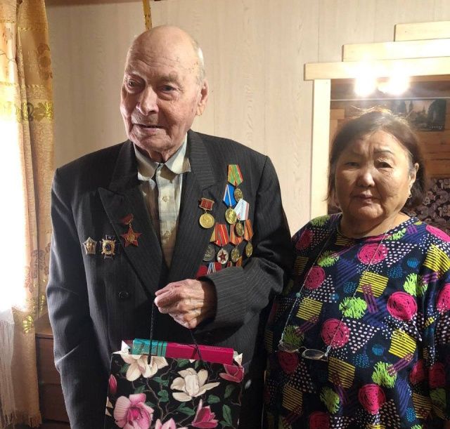 Росгвардейцы поздравили ветеранов вневедомственной охраны с Днем пожилых людей