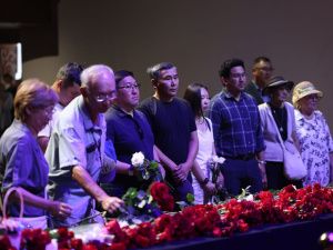 Фото: в Якутске прощаются с Михаилом Николаевым