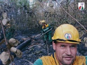 Почти половина задействованных в тушении лесных пожаров сил переброшено в Усть-Майский район