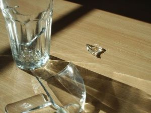 Житель Якутии обезобразил лицо племянницы