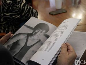 В Якутске презентовали книгу из личных дневников Романа Дмитриева