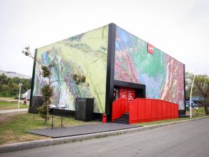 Фоторепортаж с первого дня ВЭФ-2023: улица Дальнего Востока и культурная программа