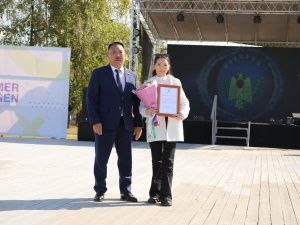 В Нюрбе состоялось официальное открытие II Республиканского молодежного фестиваля «Түмэр түгэн»