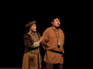 Саха театр открыл новый сезон премьерным спектаклем «Мазары. Путь к царю»