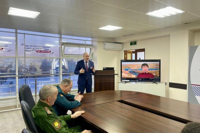 Валерий Лютый принял участие в уроке истории, посвященном 10-летию воссоединения Крыма с Россией