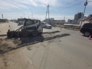 В Якутске идет ямочный ремонт улицы Автодорожная
