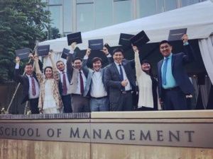 «Бостонская восьмерка» успешно завершила учебу в Америке