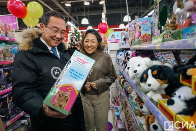 Айсен Николаев  дал старт благотворительной акции «Елка добра»