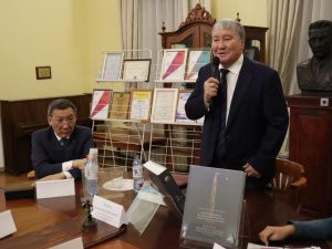 В Якутии презентовали серию книг о культурных ценностях коренных народов республики в музеях мира