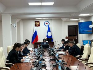 Джулустан Борисов провел совещание по подготовке ежегодного отчета Правительства Якутии