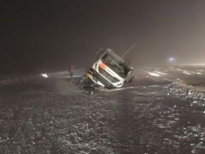 В топливной компании «Энергия» прокомментировали ситуацию с бензовозами, находящимися в ледовом плену