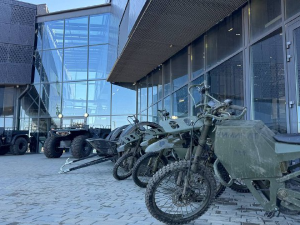 За неделю военным передано восемь транспортных средств из Якутии