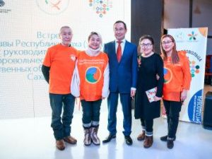 Айсен Николаев встретился с добровольцами