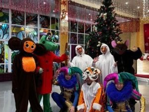 Артисты ТЮЗа подарили яркий праздник юным детям Покровска