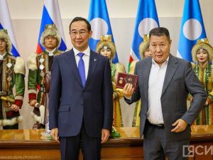 Государственные награды за вклад в развитие республики вручили жителям Якутии